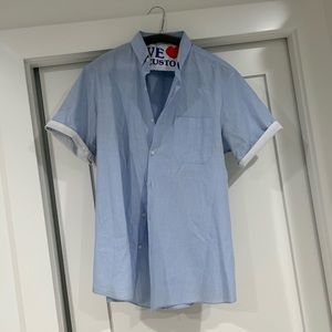 Men’s short sleeve button down